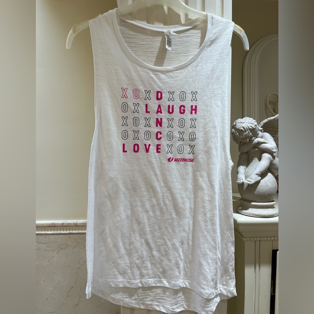 Bella dance, laugh, love tank, size M.